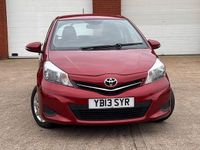 Used Toyota Yaris 2013 Red Hatchback