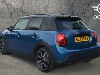 Usado Mini Cooper Exclusive 134 CV (98 kW) 2024 Azul Utilitario