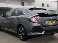 Used Honda Civic SR 126 HP (92 kW) 2019 Polished metal grey Hatchback