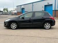 Używany Peugeot 308 Active 2013 Czarny Hatchback