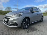 Begagnad Peugeot 208 2019 Grå Halvkombi