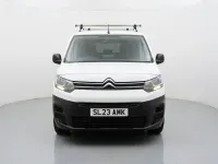 Używany Citroën Berlingo 100 KM (73 kW) 2023 Biały Minivan