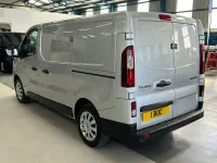 Używany Renault Trafic Business 2015 Srebrny Minivan