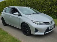 Used Toyota Auris Active 90 HP (66 kW) 2013 Silver Hatchback