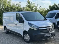 Used Vauxhall Vivaro 120 HP (88 kW) 2019 White MPV