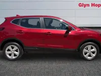 Used Nissan Qashqai Acenta Premium 116 HP (85 kW) 2019 Red SUV