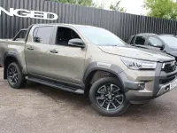 Used Toyota HiLux Luxury 201 HP (147 kW) 2023 Bronze Pickup