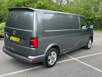 Second-hand VW Transporter Highline 204 CP (150 kW) 2023 Gri Van