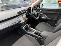 Begagnad Audi Q3 Design 150 HK (110 kW) 2023 Blå SUV