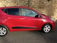Used Hyundai i10 Edition 66 HP (48 kW) 2016 Red Hatchback