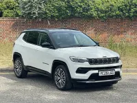 Used Jeep Compass Altitude 2025 White/black SUV