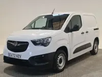 Gebraucht Vauxhall Combo 100 PS (73 kW) 2022 Weiß Van / Kleinbus