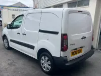 Used Citroën Berlingo 100 HP (73 kW) 2018 White MPV