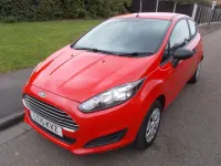 Usado Ford Fiesta Studio 82 HP (60 kW) 2015 Vermelho Citadino
