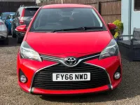 Used Toyota Yaris 99 HP (72 kW) 2016 Red Hatchback