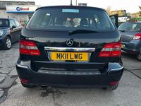 Usado Mercedes B160 2011 Preto Monovolume