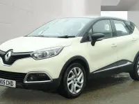 Used Renault Captur Dynamique 90 HP (66 kW) 2015 Cream/black SUV
