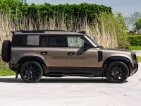 Used Land Rover Defender S 400 HP (294 kW) 2022 Brown SUV