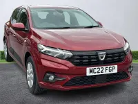 Usado Dacia Sandero Comfort 90 CV (66 kW) 2022 Rojo Utilitario