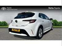 Begagnad Toyota Corolla 122 HK (89 kW) 2021 Vit Halvkombi