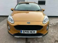 Usado Ford Fiesta Active X 140 CV (102 kW) 2019 Amarillo Utilitario