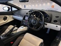 Used Lamborghini Gallardo 600 HP (441 kW) 2010 White Coupe
