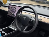 Begagnad Tesla Model 3 254 kW (346 HK) 2020 Vit Sedan