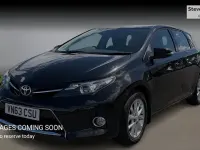 Used Toyota Auris 132 HP (97 kW) 2014 Hatchback