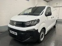 Used Vauxhall Vivaro S 120 HP (88 kW) 2024 White MPV