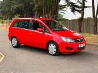 Used Vauxhall Zafira 110 HP (80 kW) 2014 Red MPV