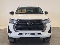 Used Toyota HiLux Active 150 HP (110 kW) 2024 White Pickup