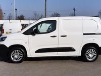 Used Citroën Berlingo 100 HP (73 kW) 2022 White MPV