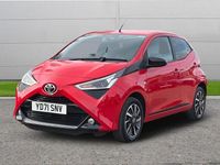 Begagnad Toyota Aygo Trend 70 HK (51 kW) 2021 Röd Halvkombi