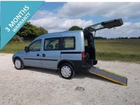 Second-hand Vauxhall Combo 2009 Albastru Monovolum