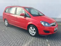 Used Vauxhall Zafira 2013 Red MPV