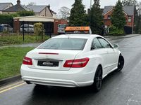 Begagnad Mercedes E250 2012 Vit Sportkupé
