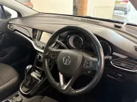 Used Vauxhall Astra Edition 2021 White Hatchback