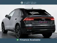 Używany Audi Q8 Black Edition 286 KM (210 kW) 2023 Szary SUV