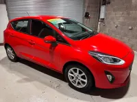 Used Ford Fiesta Zetec 70 HP (51 kW) 2018 Red Hatchback