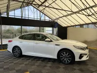 Used Kia Optima 134 HP (98 kW) 2018 White Sedan