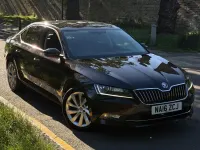 Second-hand Skoda Superb SE L Executive 150 CP (110 kW) 2016 Negru Hatchback