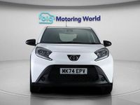 Used Toyota Aygo X PURE 72 HP (52 kW) 2024 White SUV