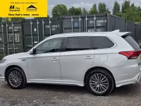 Used Mitsubishi Outlander P-HEV 220 HP (161 kW) 2020 White SUV
