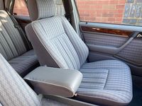 Used Mercedes 220 1993 White Sedan