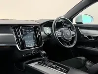 Used Volvo V90 R-Design 190 HP (139 kW) 2019 Blue Estate