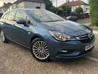 Used Vauxhall Astra Elite 150 HP (110 kW) 2016 Blue Estate