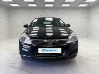 Begagnad Vauxhall Astra Active 140 HK (102 kW) 2010 Svart Halvkombi