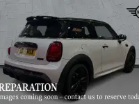 Used Mini Cooper Hatch 134 HP (98 kW) 2024 White Hatchback