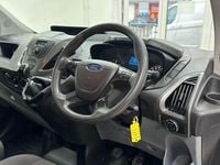 Begagnad Ford Transit Custom 105 HK (77 kW) 2017 Vit Van