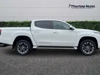 Begagnad Mitsubishi L200 150 HK (110 kW) 2020 Vit Pickup